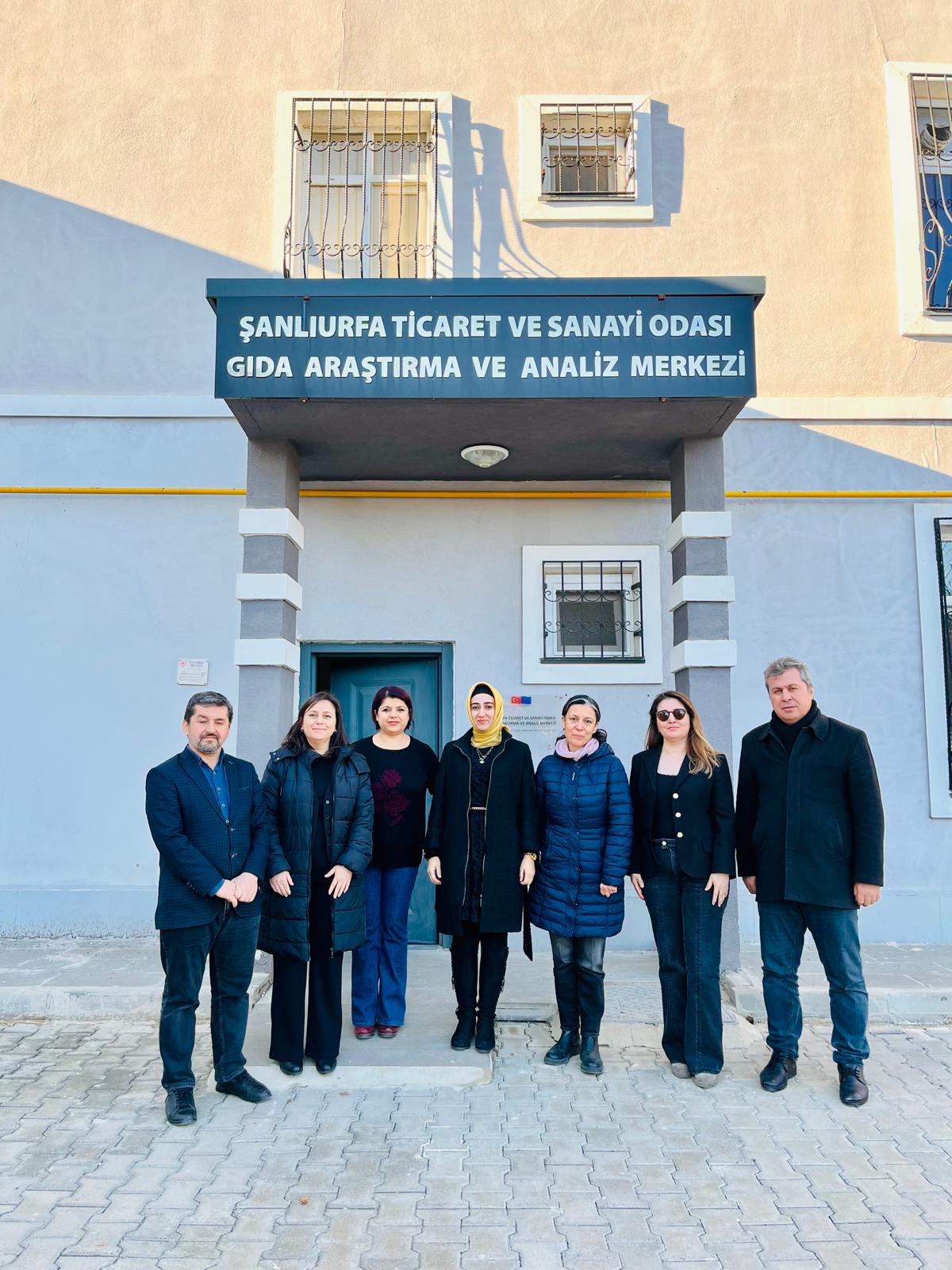 OSBMYO Yönetimi ŞUTSO Gıda Analiz Merkezi Ziyareti